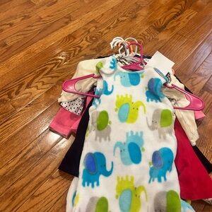 Girls clothing bundle size 6-9 months